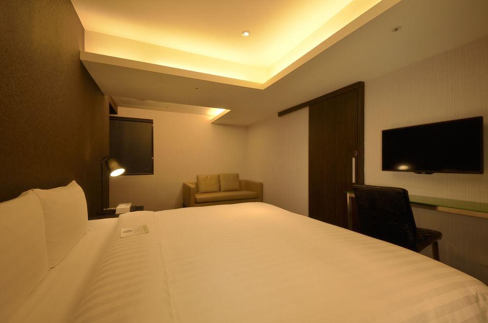 Hotel 安庭台北商旅 Taipei Esterno foto
