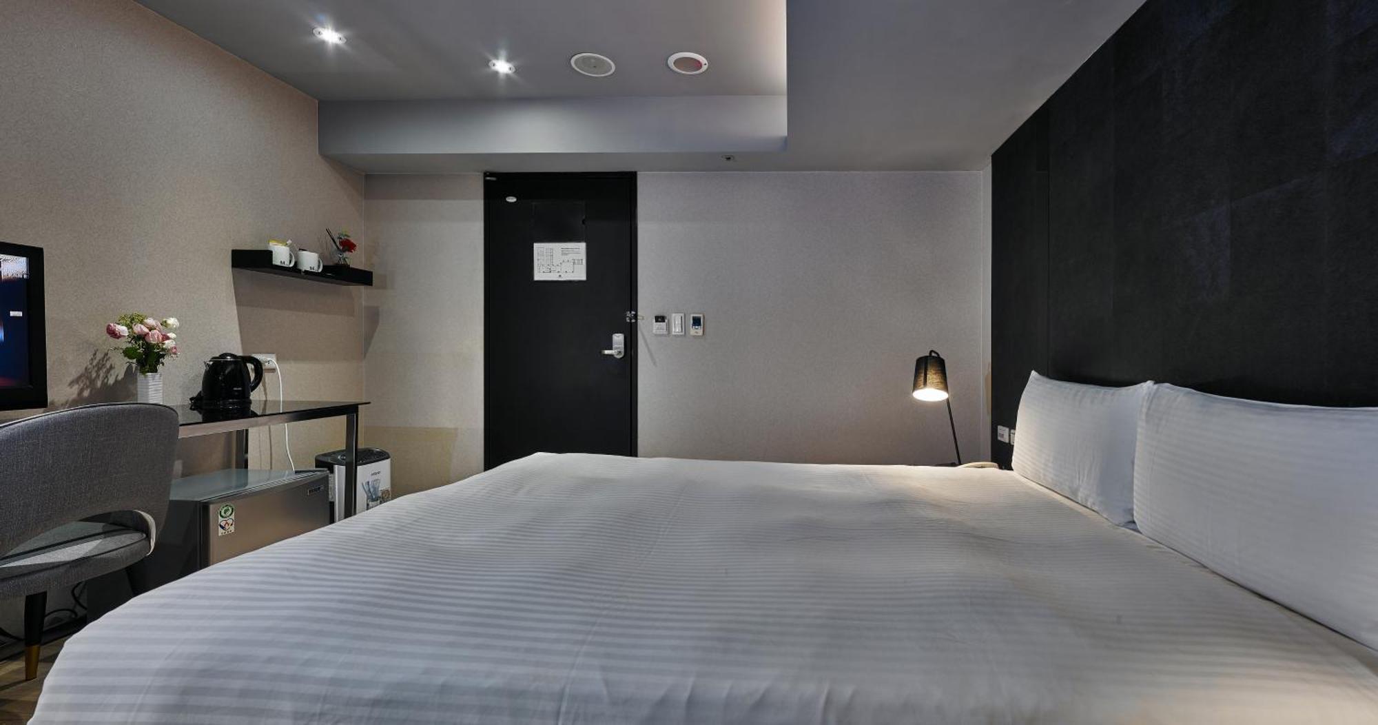 Hotel 安庭台北商旅 Taipei Esterno foto